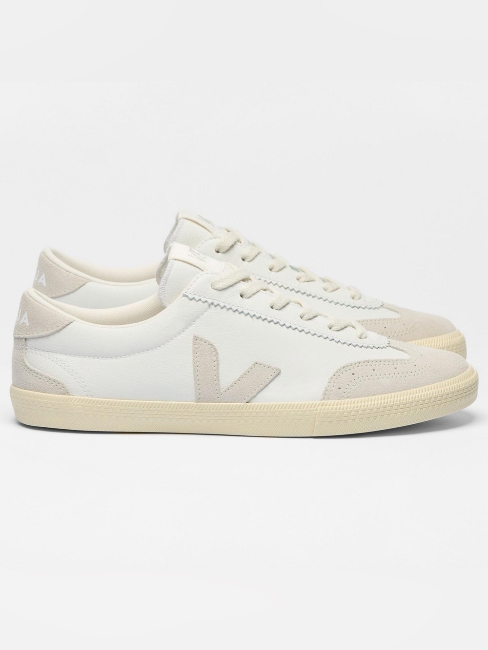 EUC Veja Volley Sneaker, size 9
